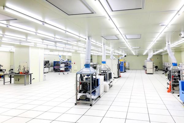 Taiwan Grace Chiayi Factory Production Line Class 10,000 Clean Room Perspective 2